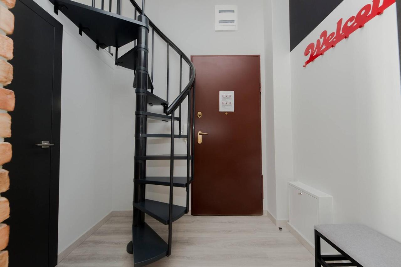 4 Eco Apart Chateau Jagiellonska 22 Warszawa Old Town Exterior photo
